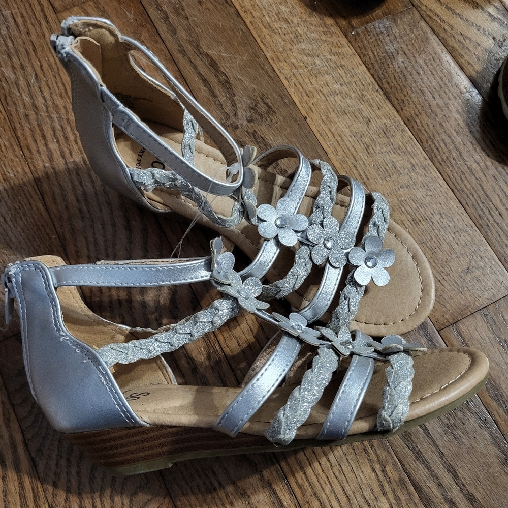 SO wedge sandals size 1